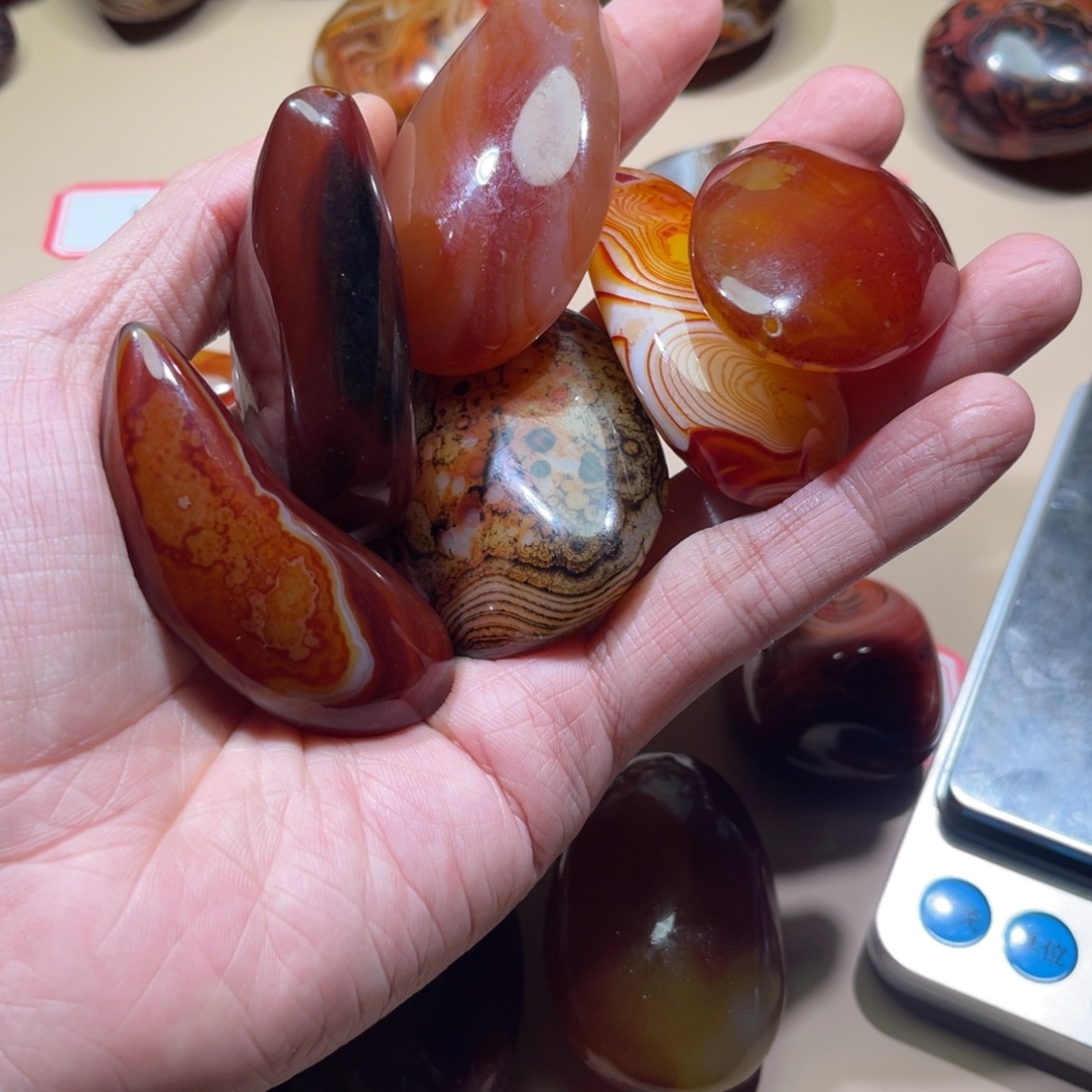 柯***哥玛瑙/玉髓未镶嵌颈饰