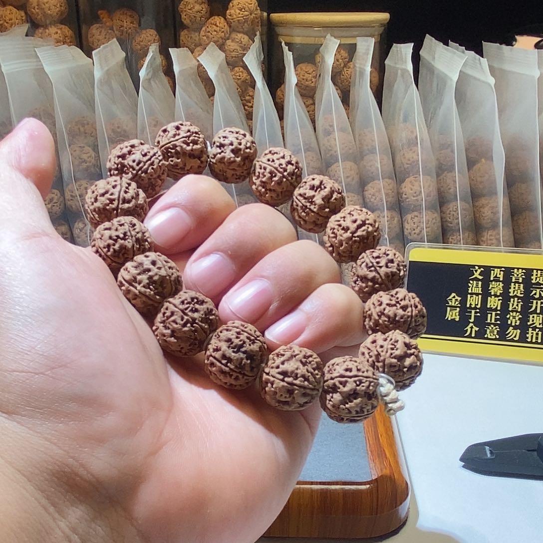 吊坠金刚菩提原生态蜂王18mm