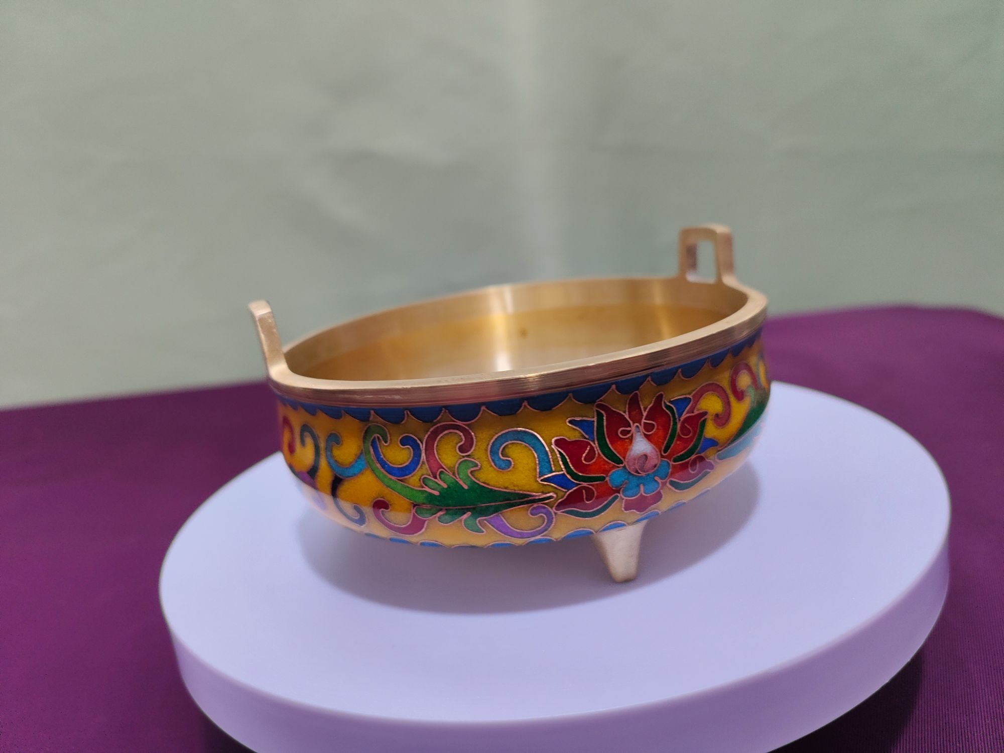 A009景泰蓝铜胎三足双耳炉