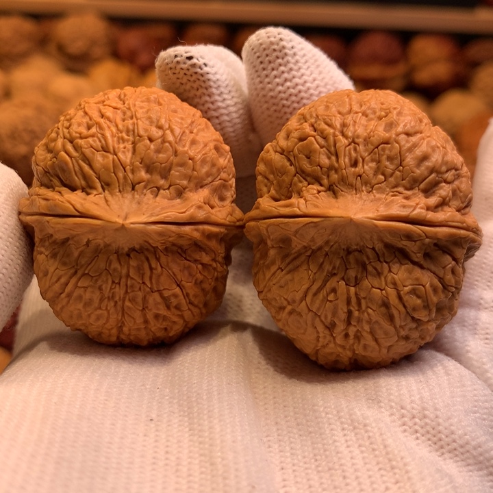 东***曦吊坠文玩核桃13…………