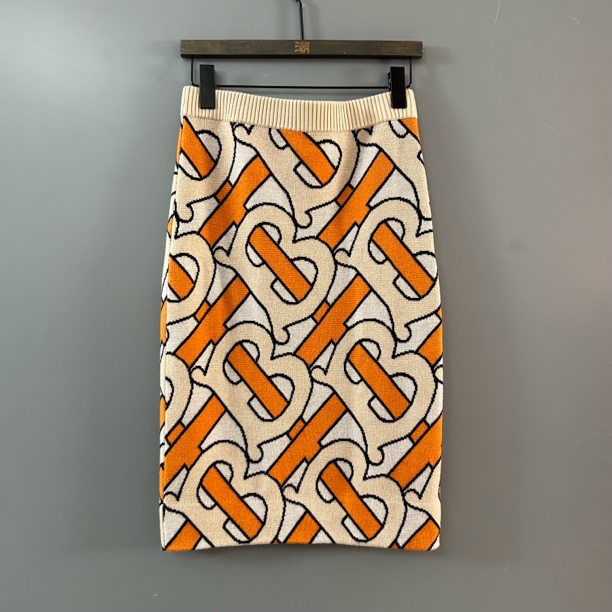 95新 BURBERRY/博柏利 橘色老花TB半裙