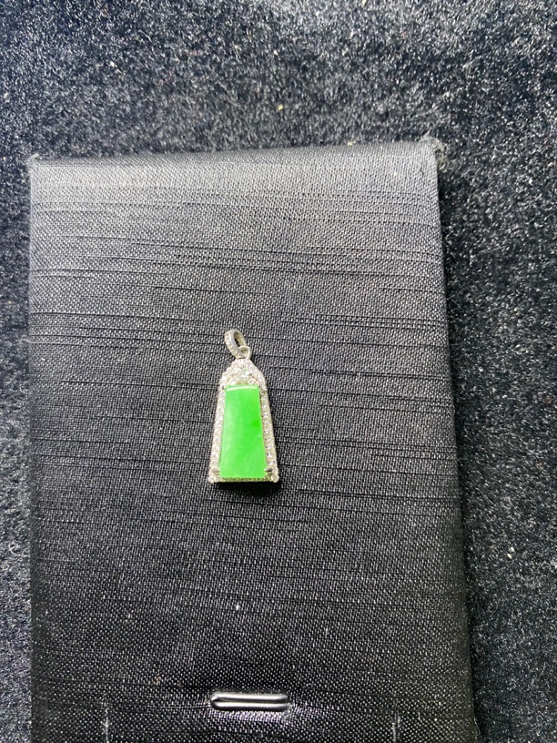 天然缅甸翡翠A货