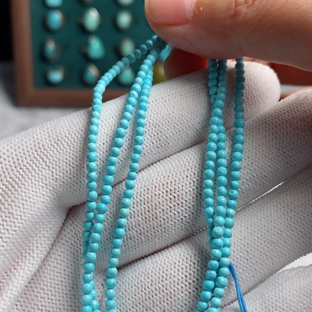 绿松石颈饰未镶嵌