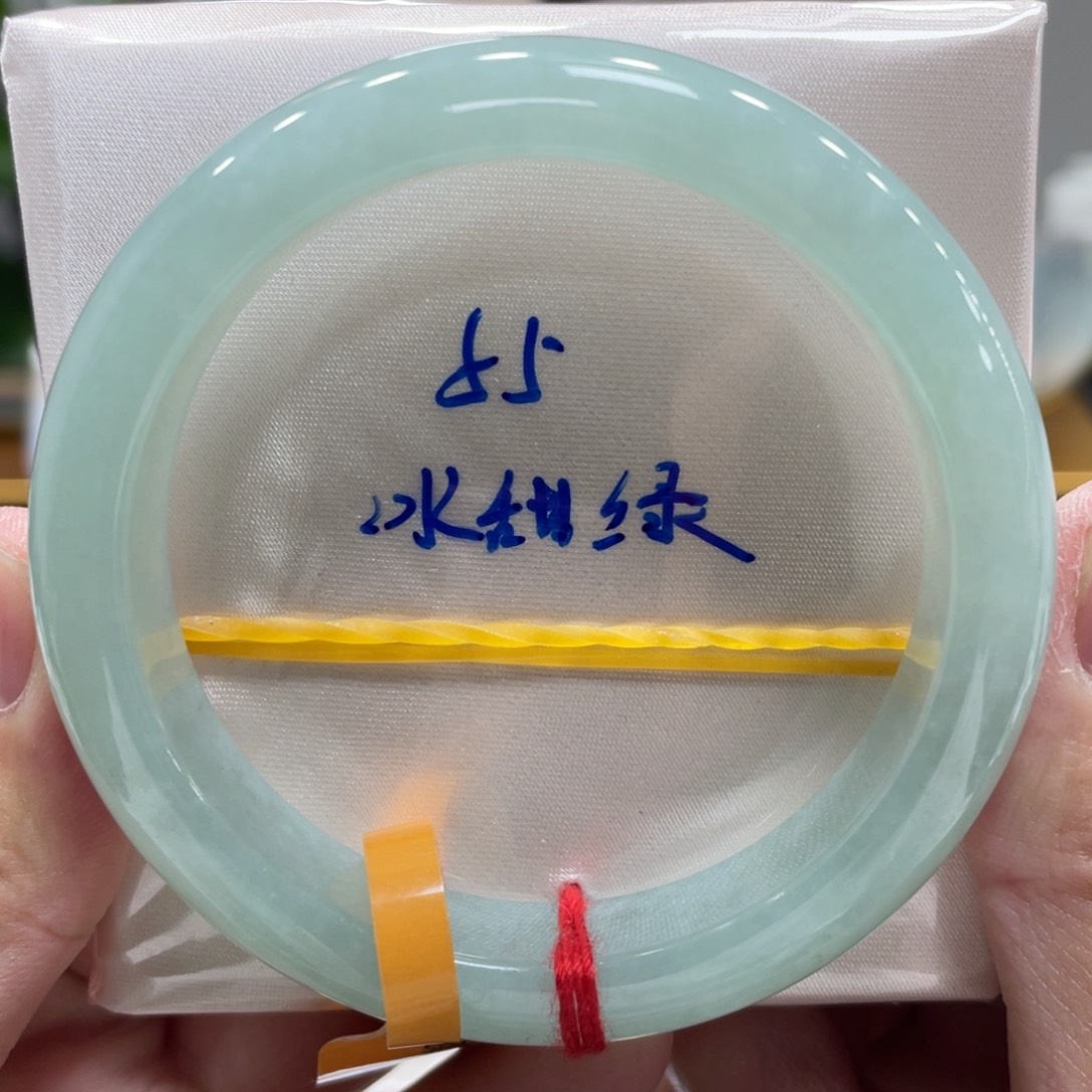 翡翠未镶嵌手镯翡翠