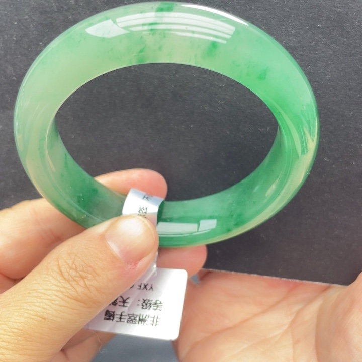 石英质玉未镶嵌手镯57/58