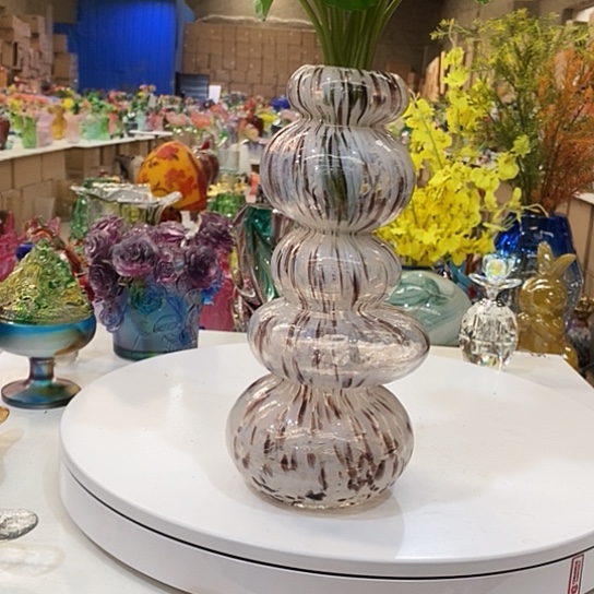 琉璃花瓶高24厘米口径3厘米