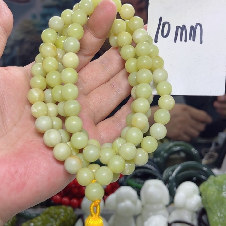 蛇纹石玉颈饰多样性发货未镶嵌