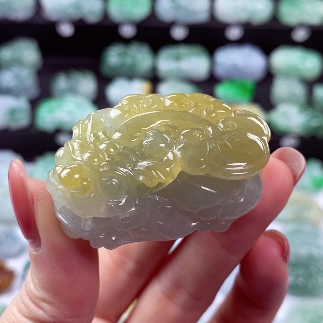 翡翠颈饰未镶嵌天然