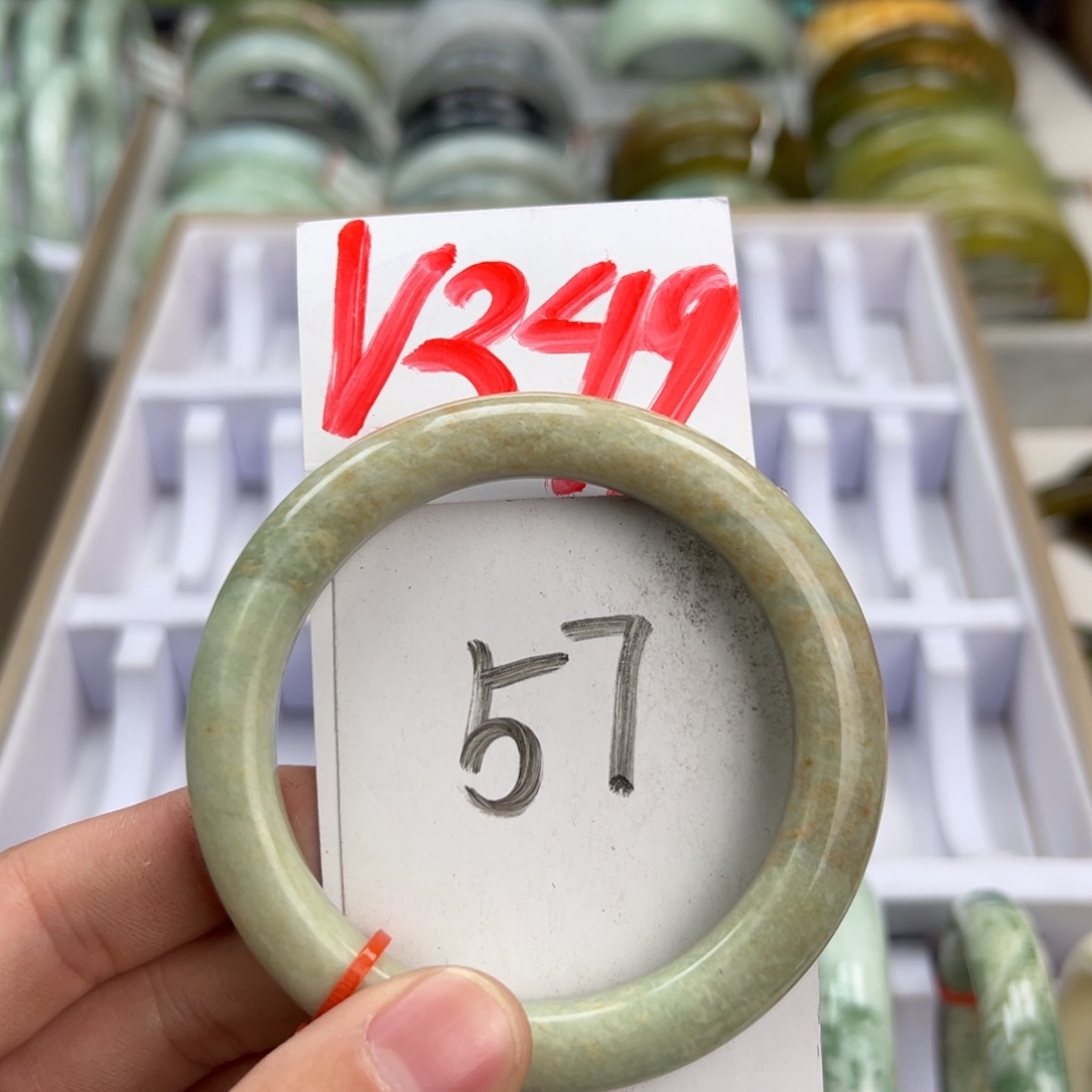 岫玉手镯未镶嵌天然岫玉微瑕