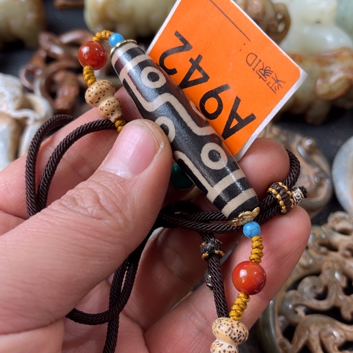 玛瑙/玉髓颈饰合金