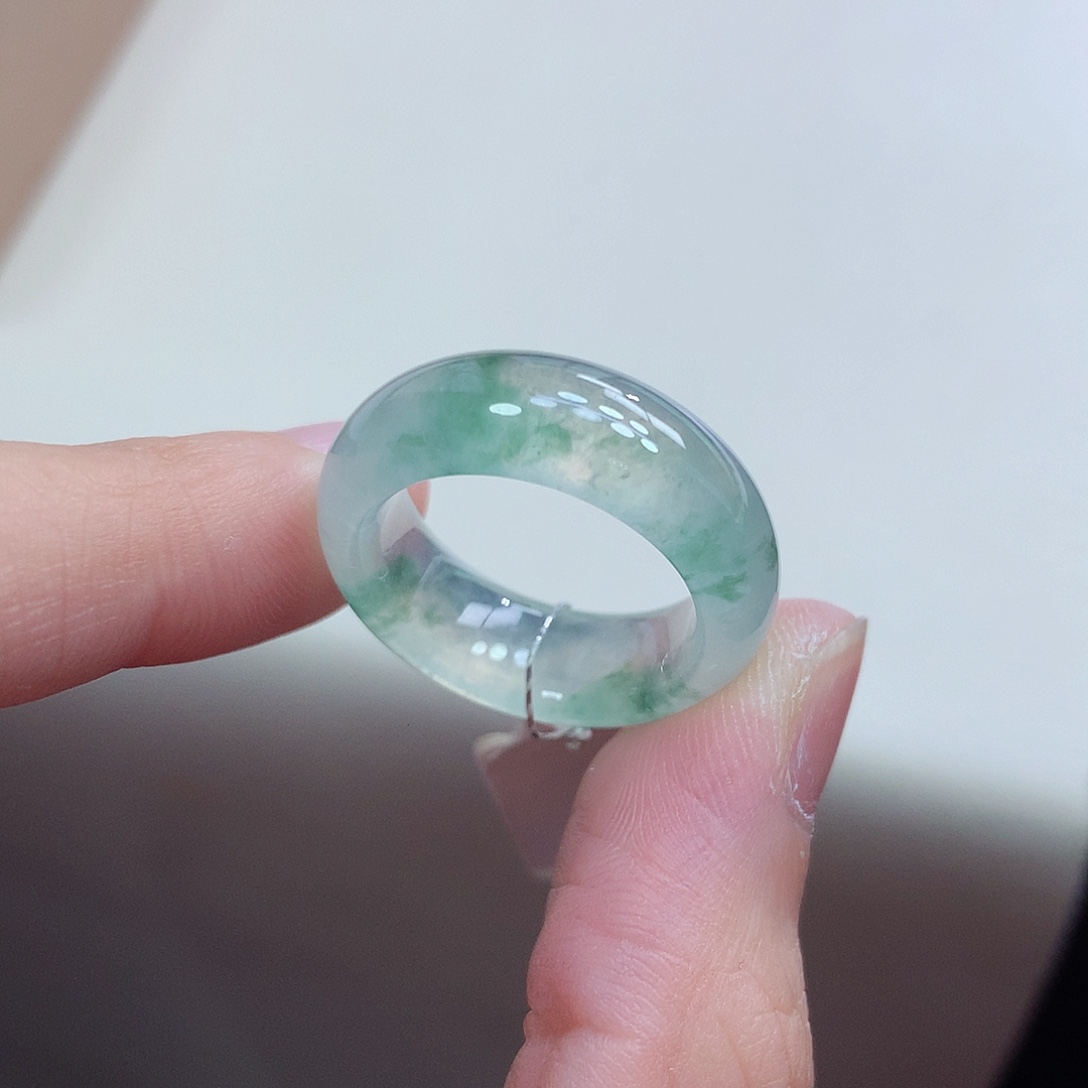 翡翠未镶嵌戒指16号