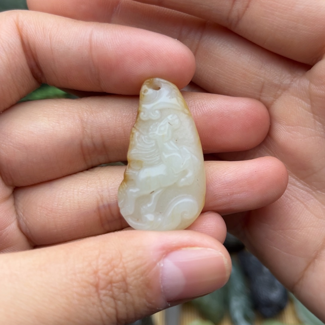 和田玉颈饰未镶嵌