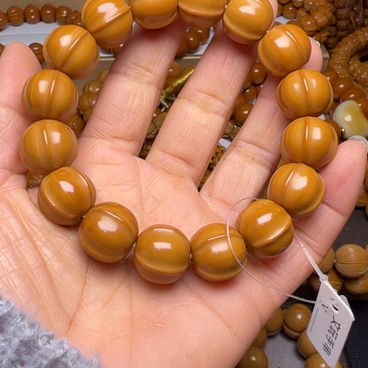 吊坠橄榄核聚宝盆