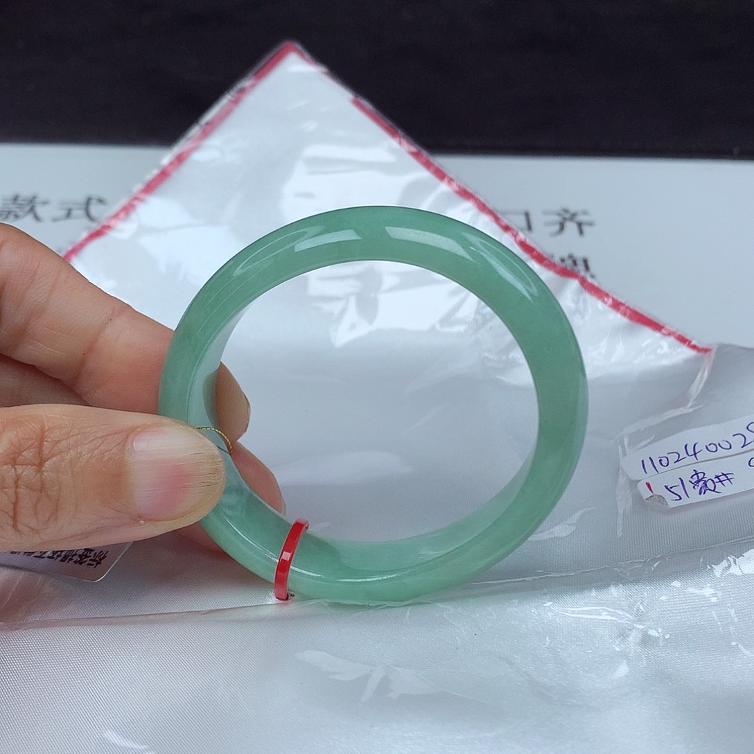 翡翠手镯未镶嵌51贵 0284