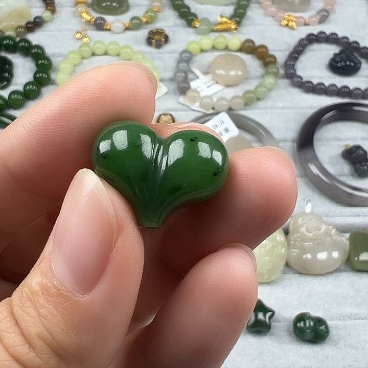 和田玉未镶嵌珠宝半成品