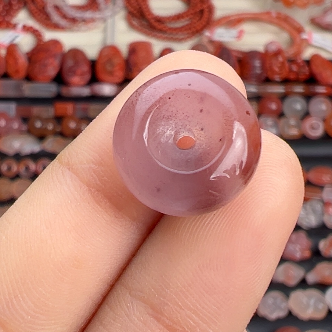 南红玛瑙未镶嵌颈饰平安扣