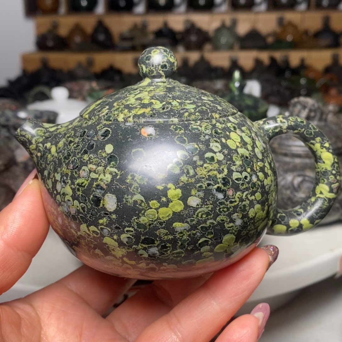 梅花玉高品飘金花西施壶210cc