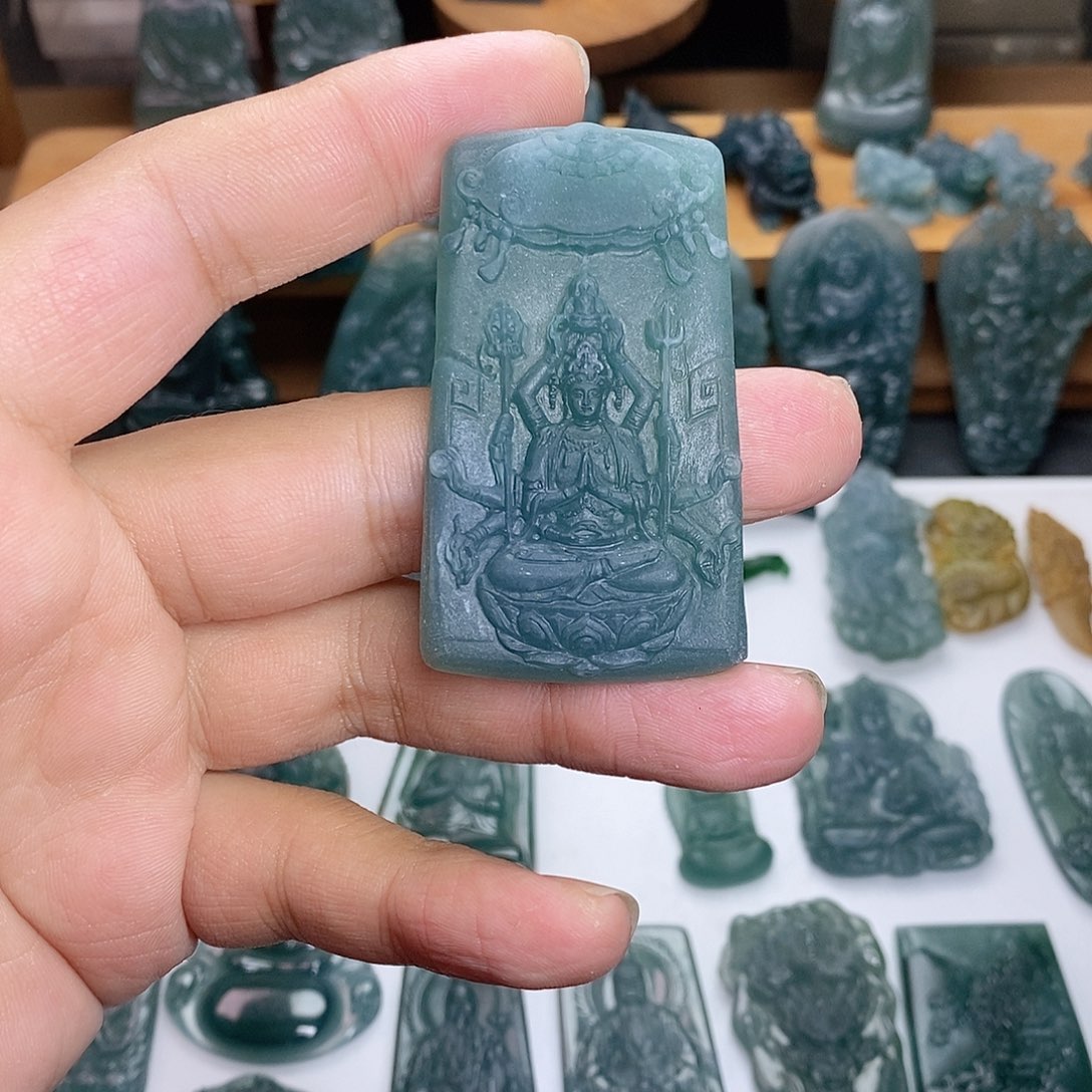 定制翡翠未镶嵌千手