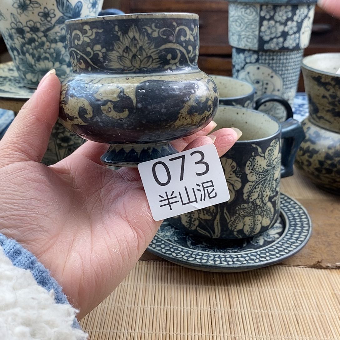 手工手绘青花陶瓷