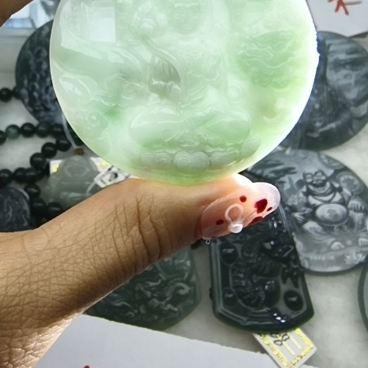 翡翠吊坠(不含链)未镶嵌