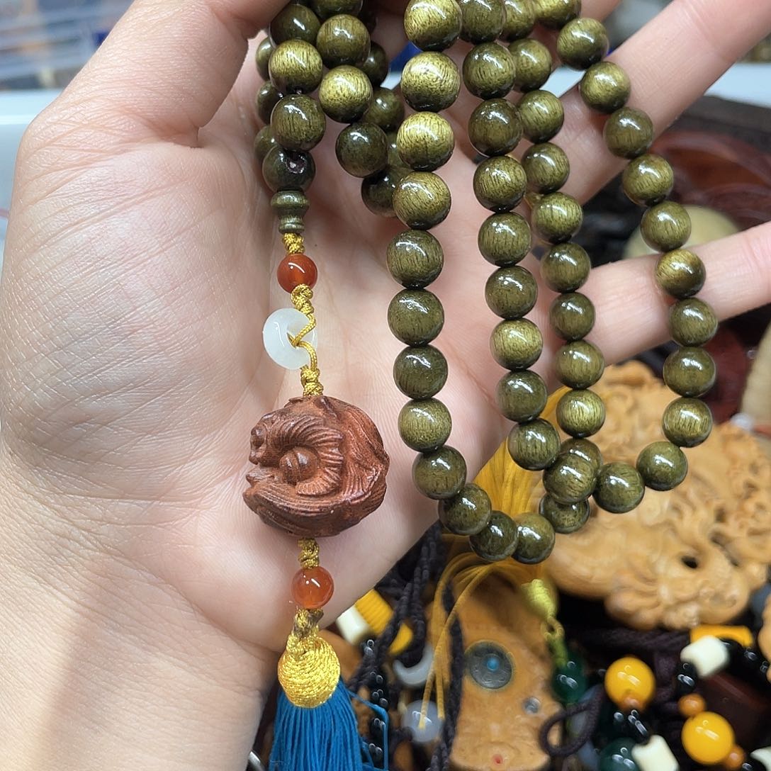 维腊木（绿檀）无事牌