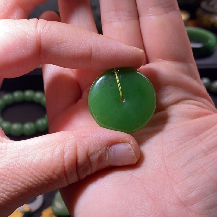 和田玉（碧玉）未镶嵌颈饰草***琳