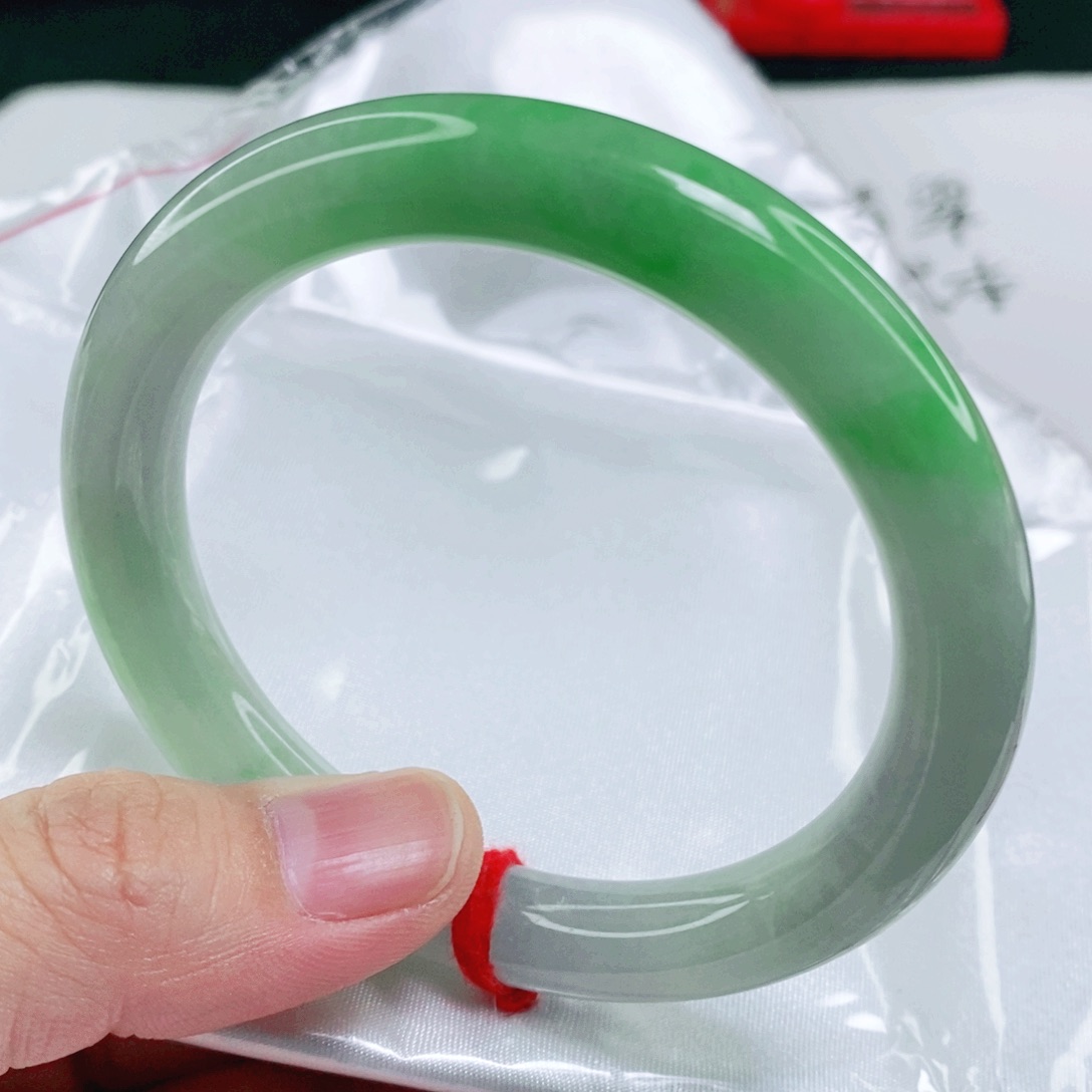 未镶嵌手镯翡翠57圈口圆条