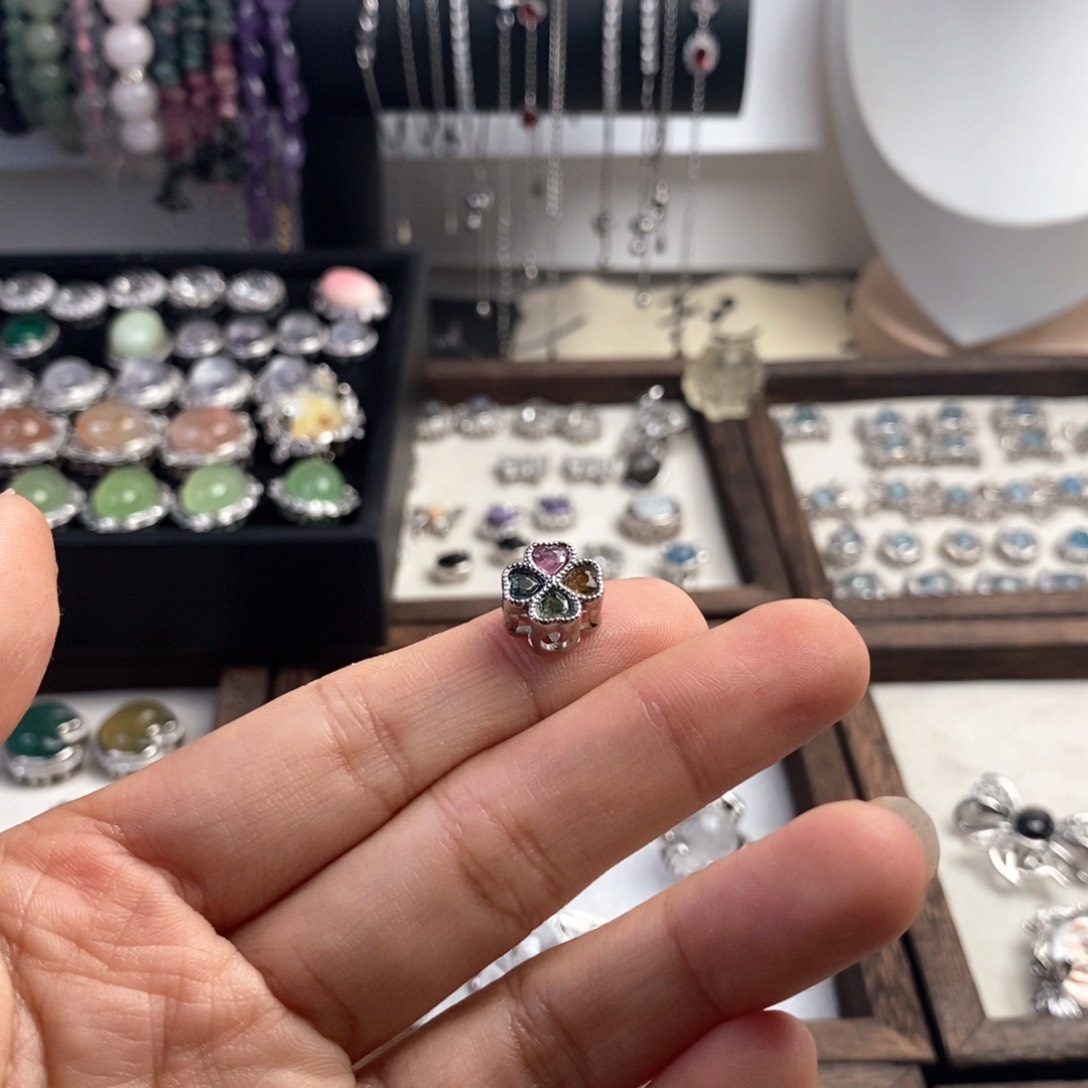 水晶盒子盒子未镶嵌初*?