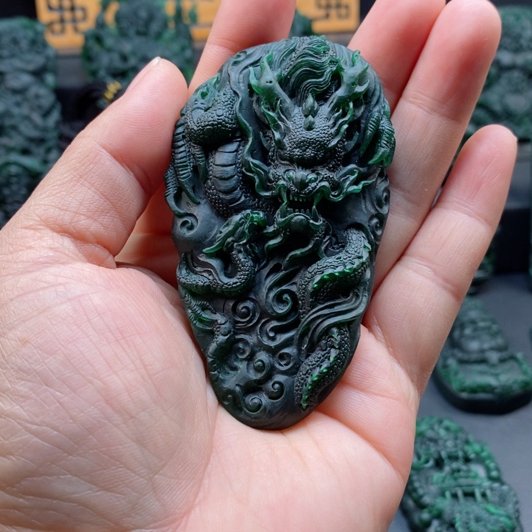 定制翡翠未镶嵌C***y翡翠吊坠x