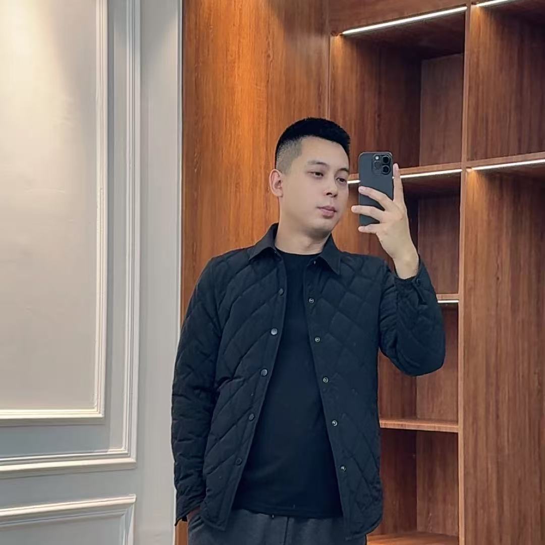 TUYA 男士秋冬款外套休闲时尚菱形格设计修身版型潮流名黄店-9928