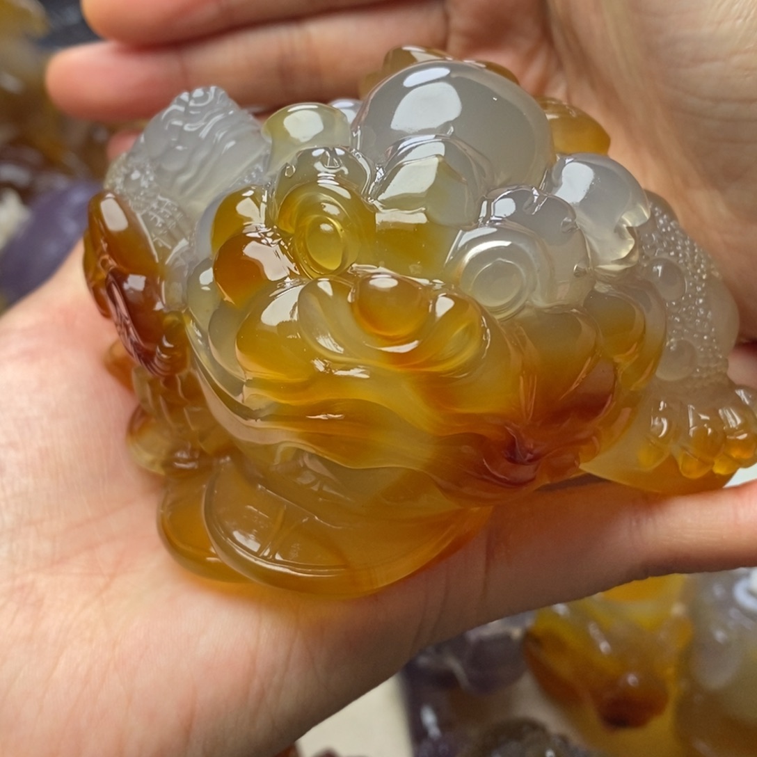 半***月玛瑙/玉髓未镶嵌摆件