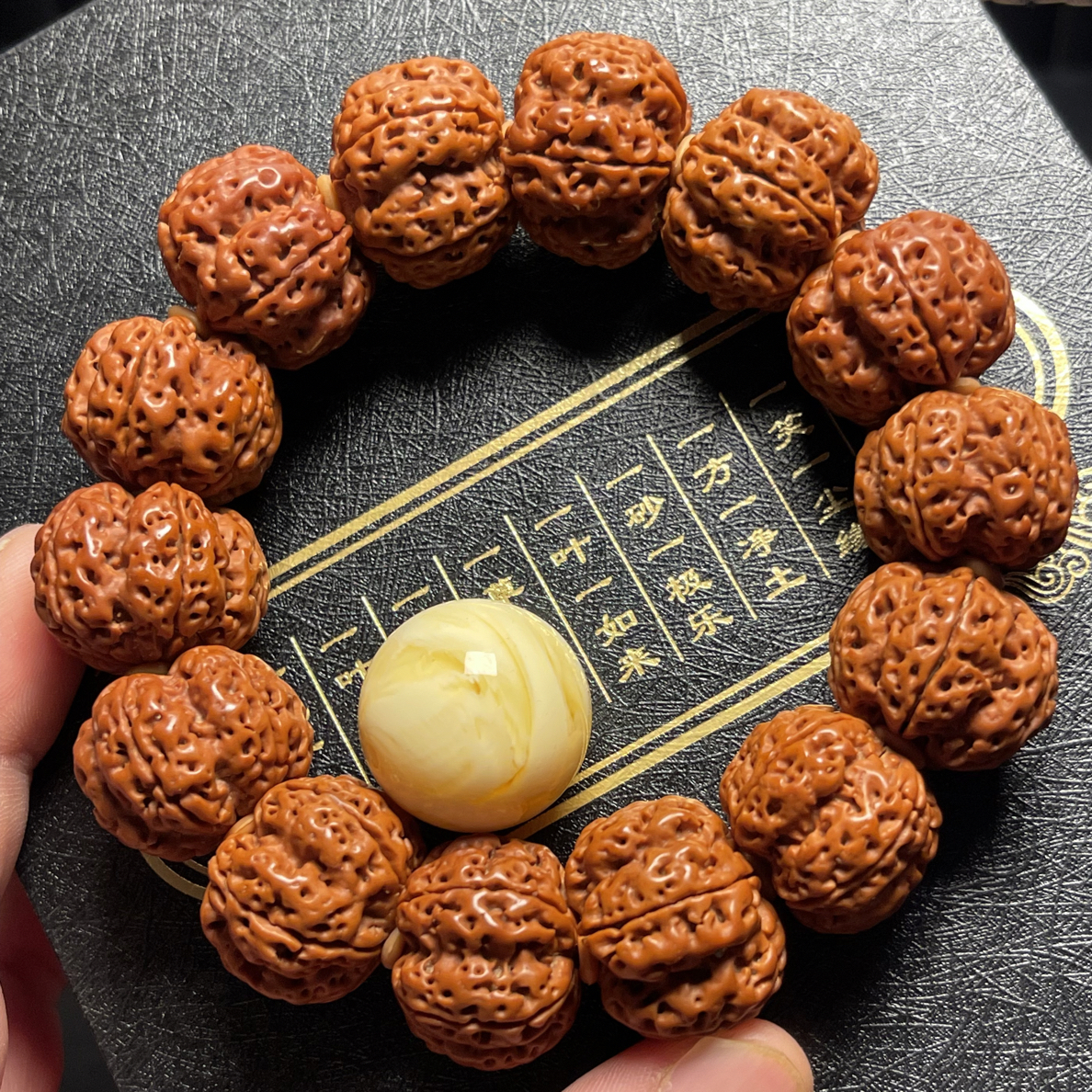 新品金刚菩提手串6号（梅花双龙）