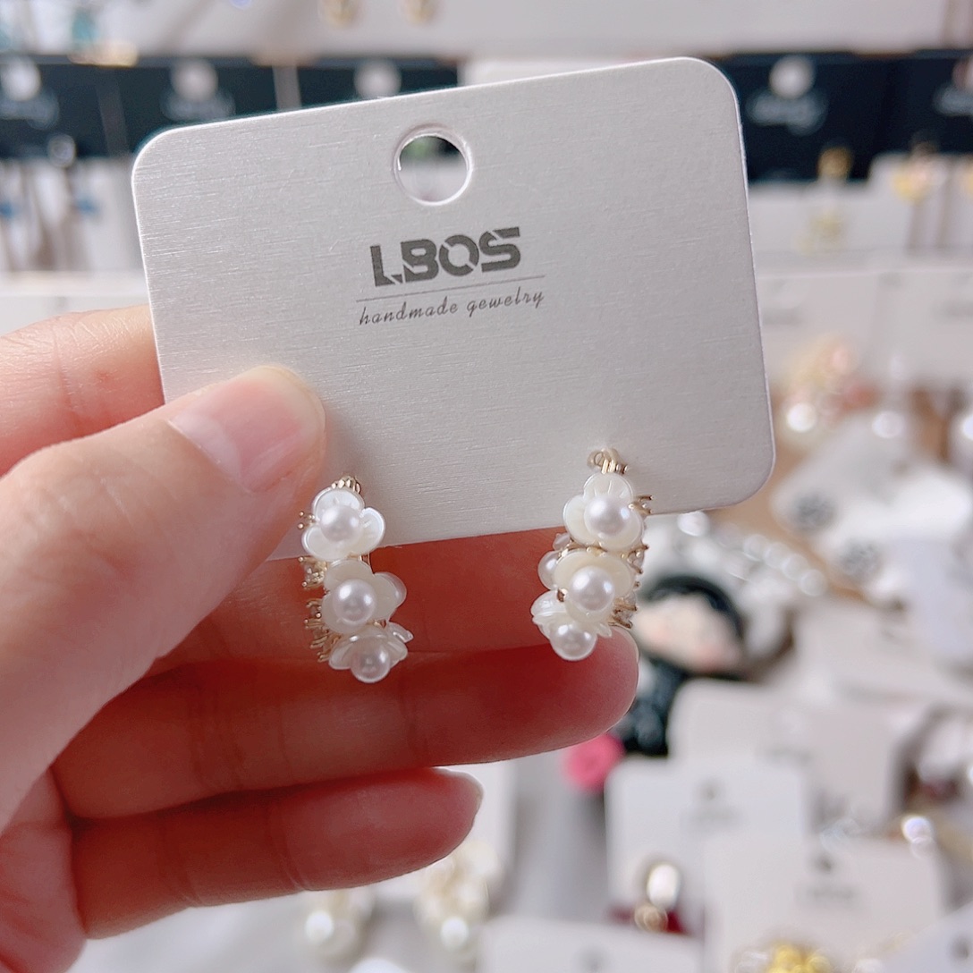 锆石纯铜合金耳环是