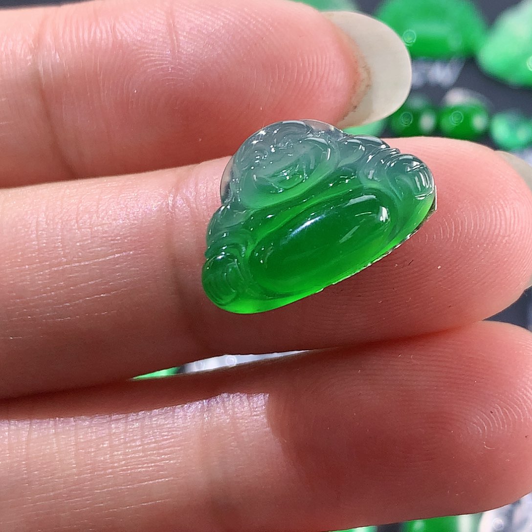 【闪购商品】翡翠颈饰未镶嵌天然翡翠高冰佛公