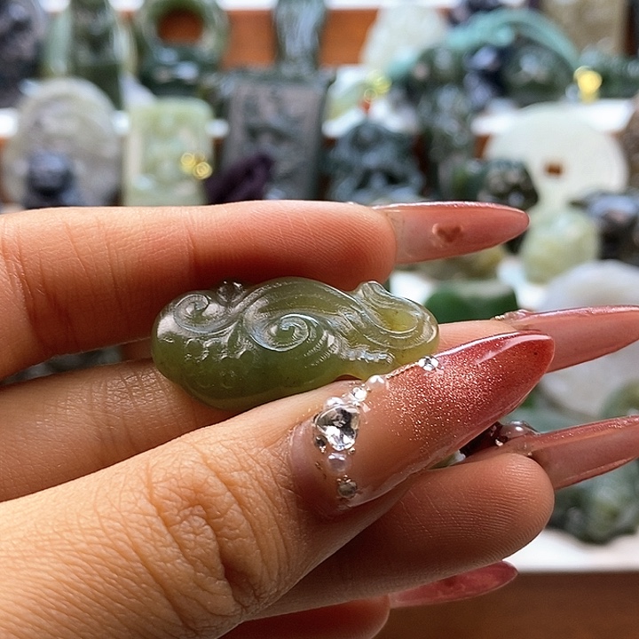 和田玉颈饰未镶嵌