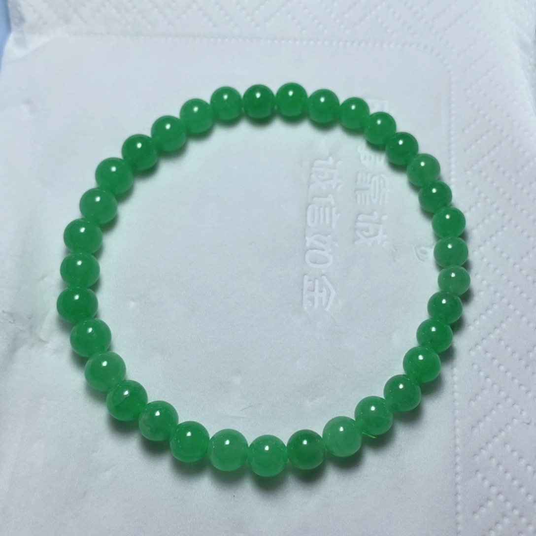 翡翠颈饰未镶嵌项链