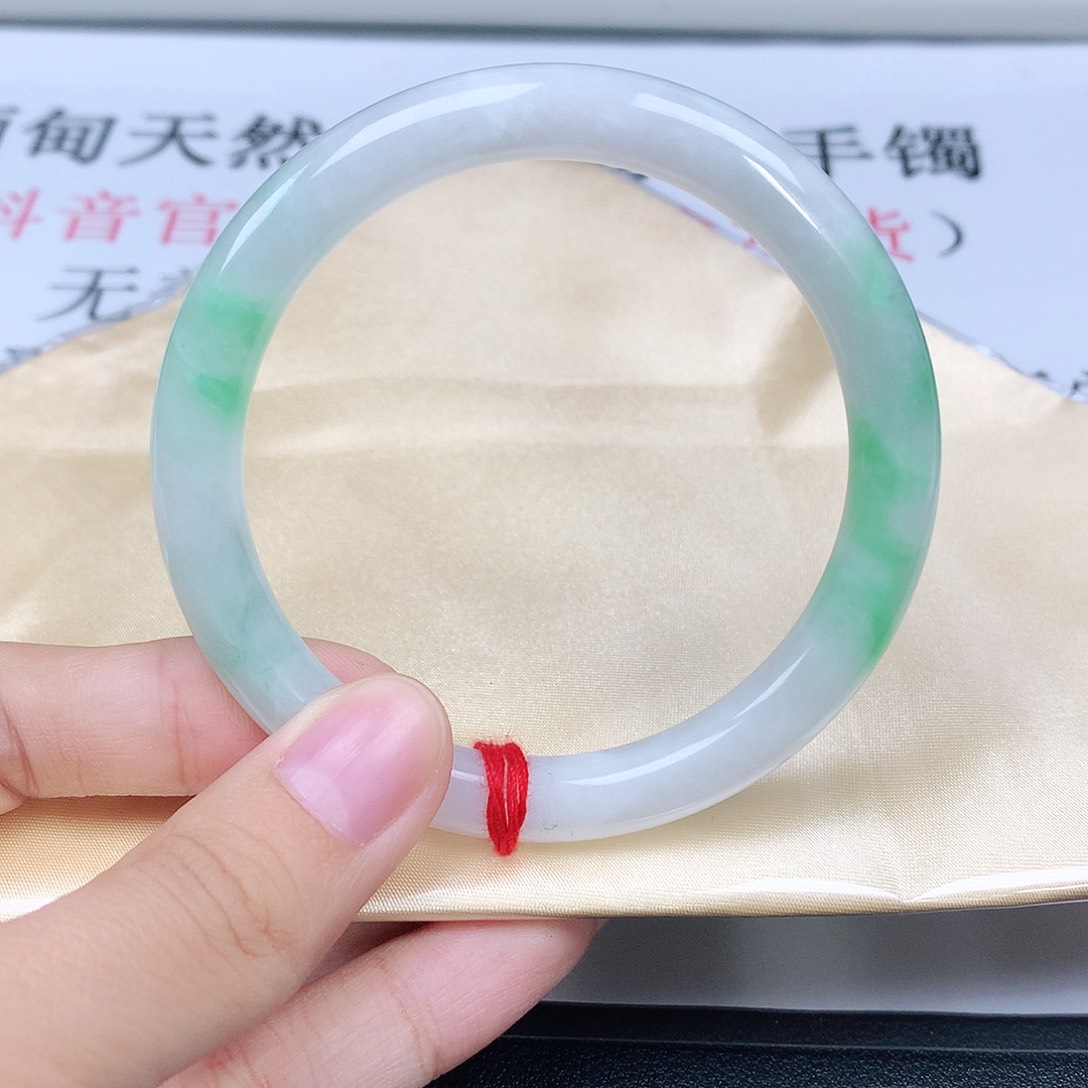 翡翠手镯未镶嵌8016圆