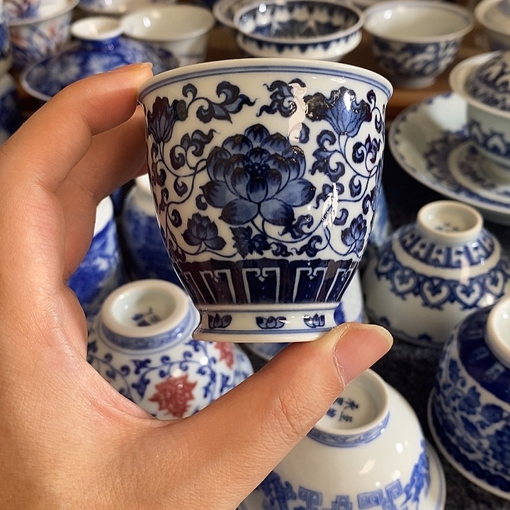 【小青雅玩】缠枝莲束口杯