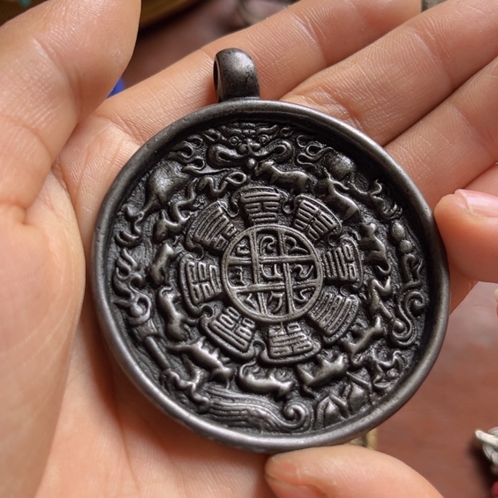 颈饰琉璃摄****?喜欢的朋友