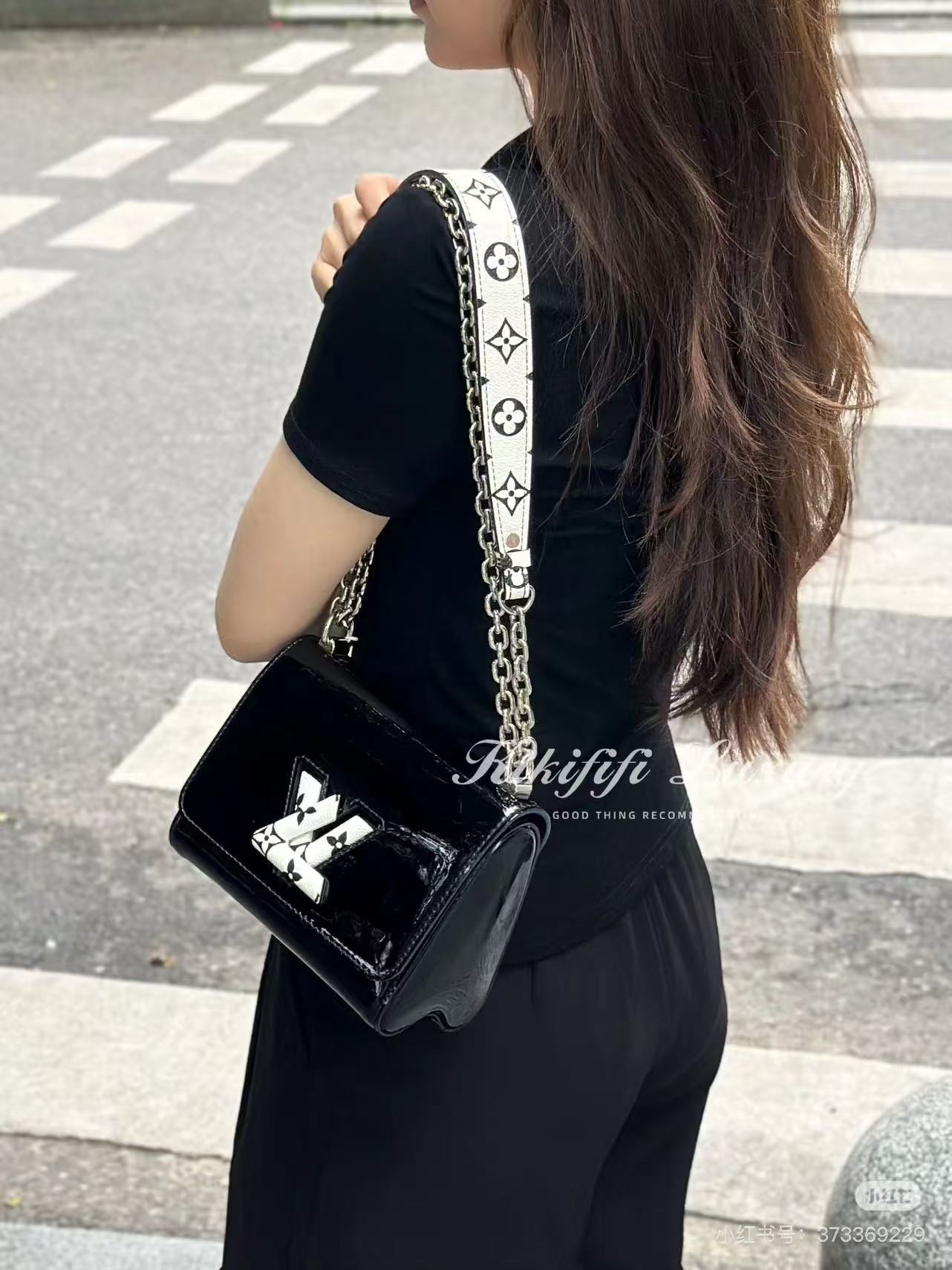 95新 LouisVuitton/路易威登 LV twist 熊猫色漆皮小号/98新