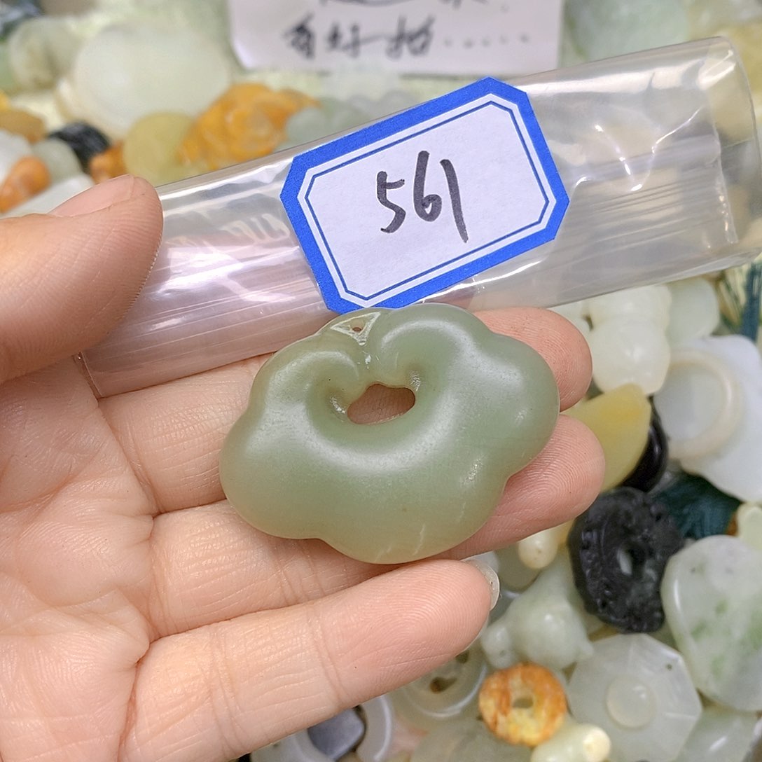 蛇纹石玉颈饰未镶嵌561
