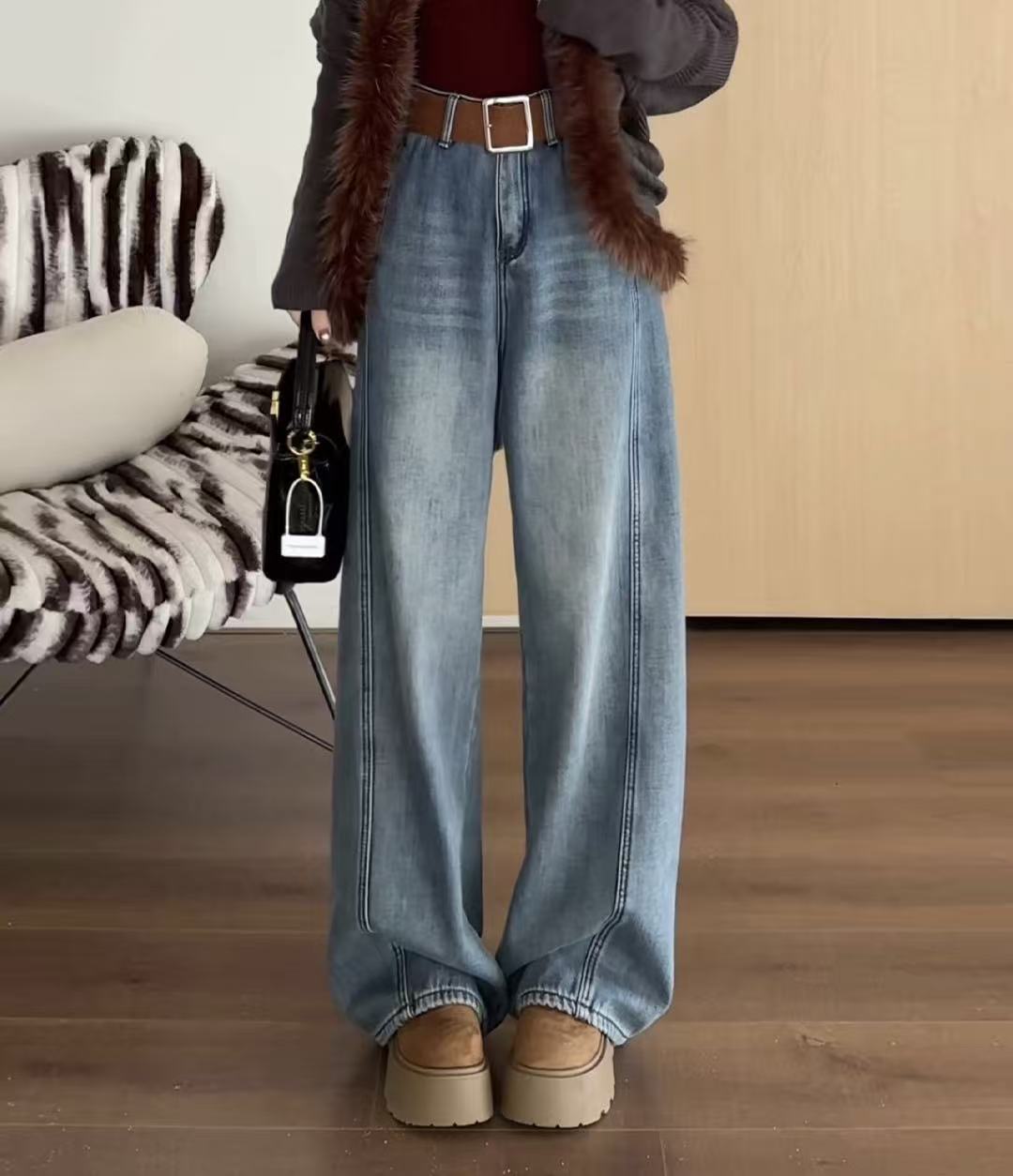 【带腰带】秋冬通勤加绒女时尚高腰复古弯刀百搭显瘦牛仔裤W25936