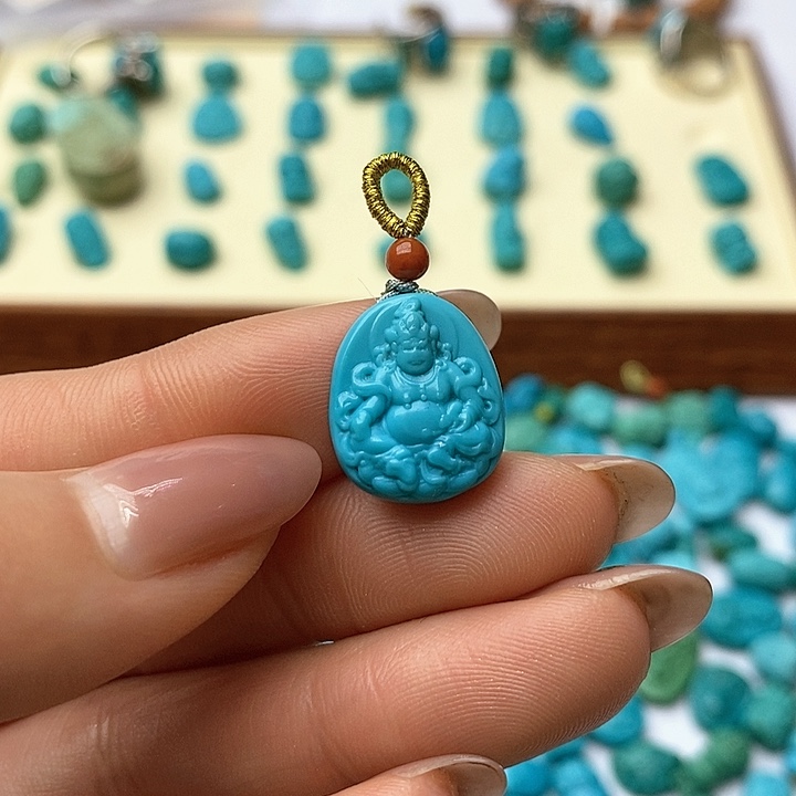 绿松石颈饰未镶嵌