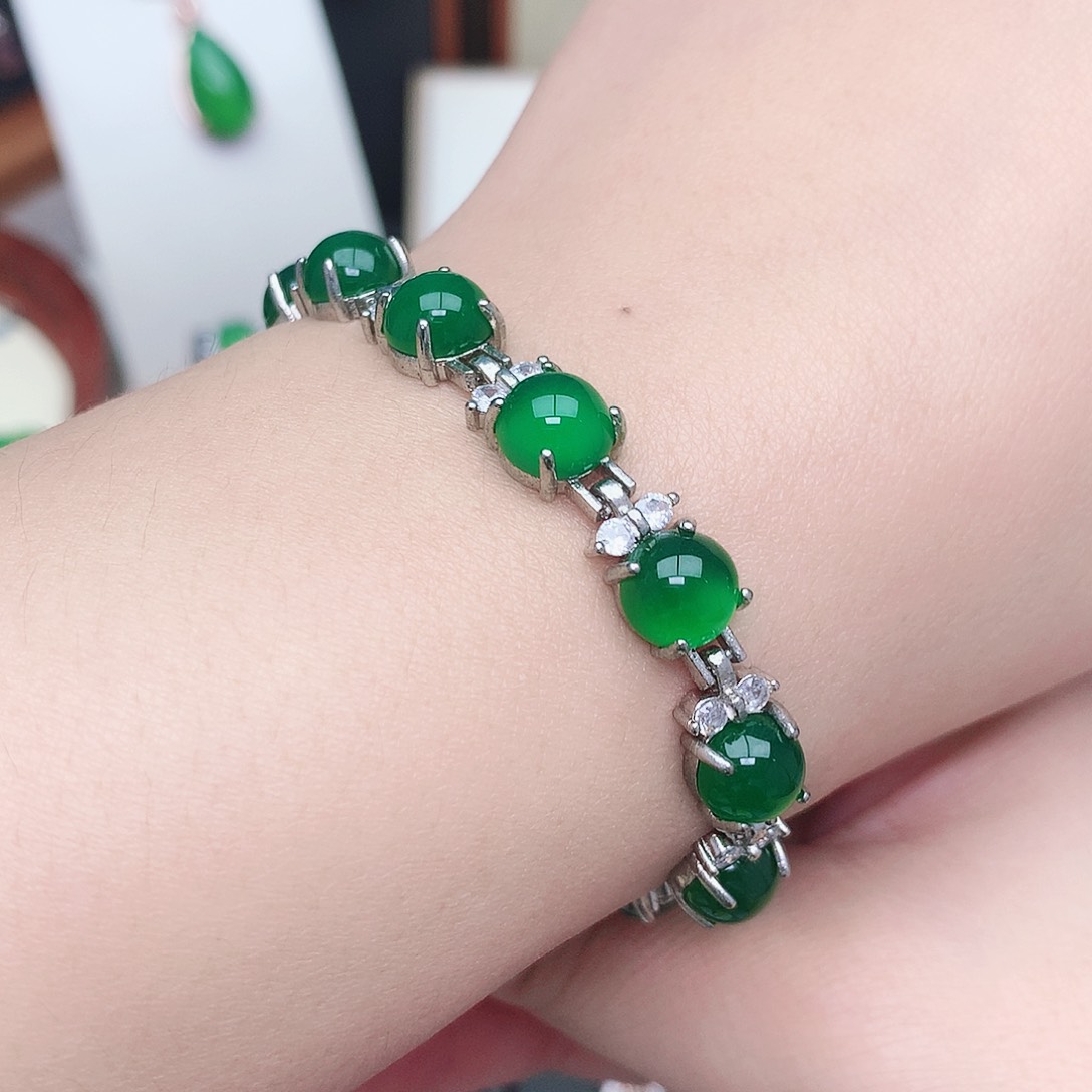 玛瑙/玉髓颈饰未镶嵌