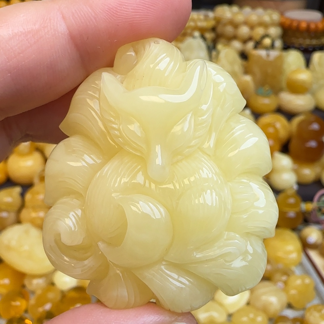 琥珀未镶嵌吊坠(不含链)天然蜜蜡九尾狐吊坠