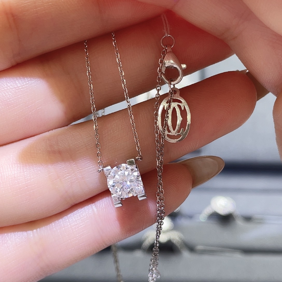 铂Pt950镶嵌实验室培育钻石1ct 牛头项链 