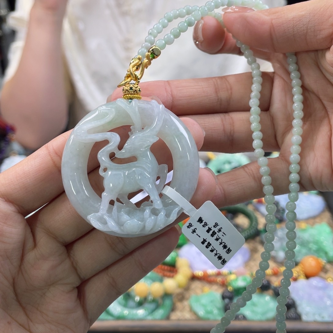 翡翠颈饰未镶嵌代编织