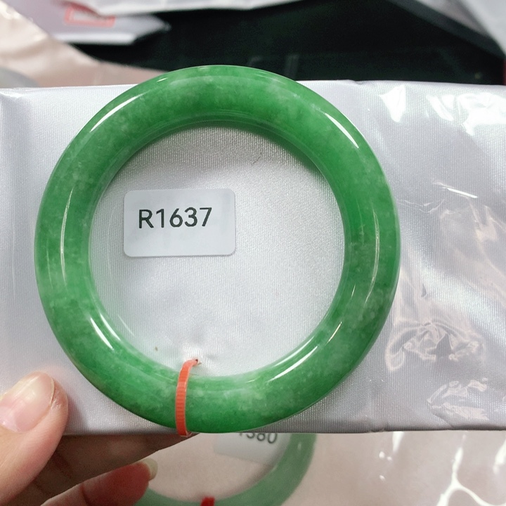 翡翠手镯未镶嵌天然翡翠手镯5502