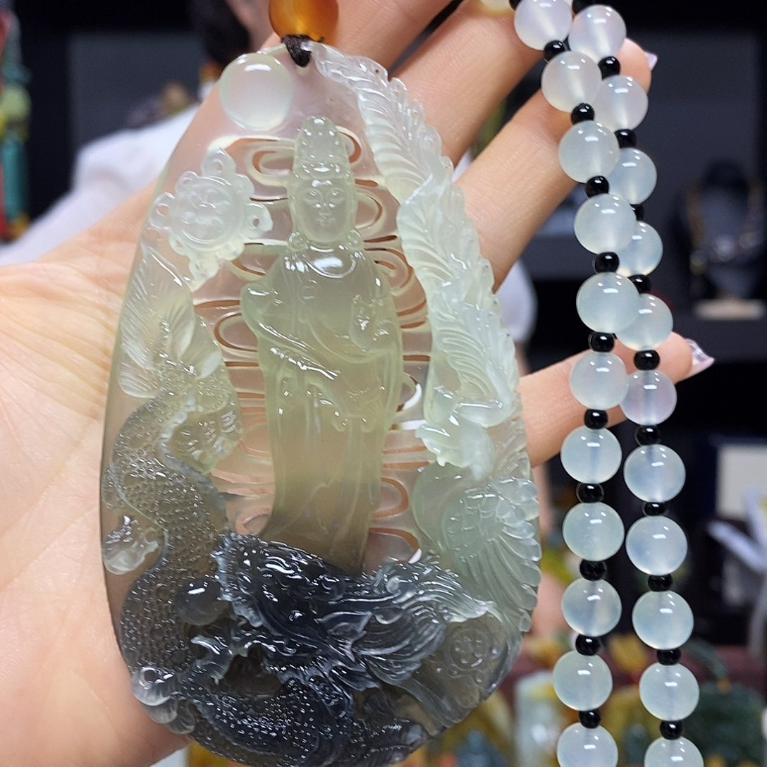 岫玉未镶嵌挂件吊坠