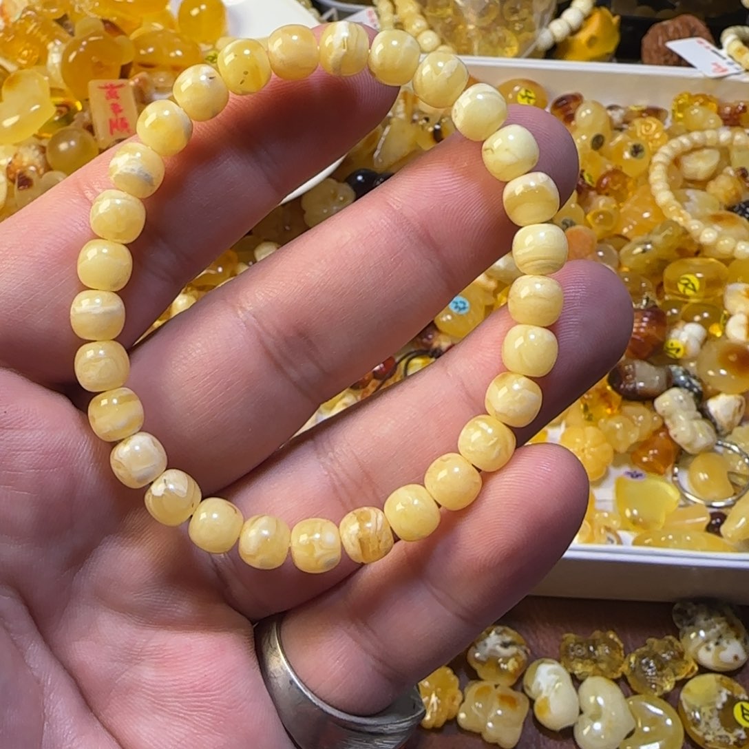 琥珀未镶嵌裸石7mm5.8mm